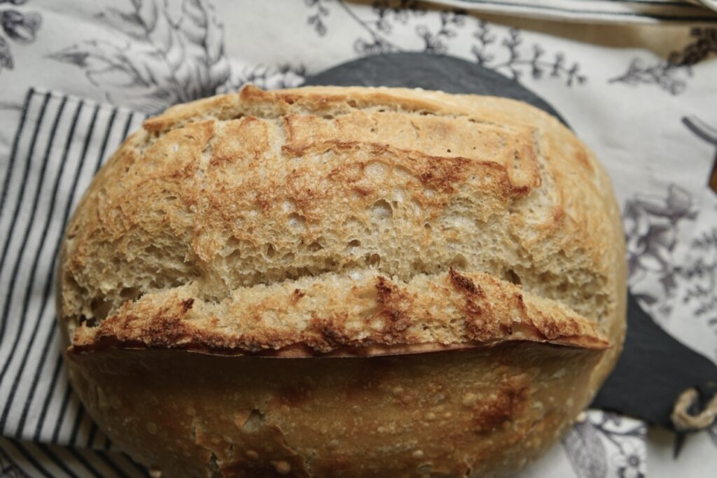 baking sourdough bread , easy to follow recipe for sourdough bread, fresh sourdough loaf of bread